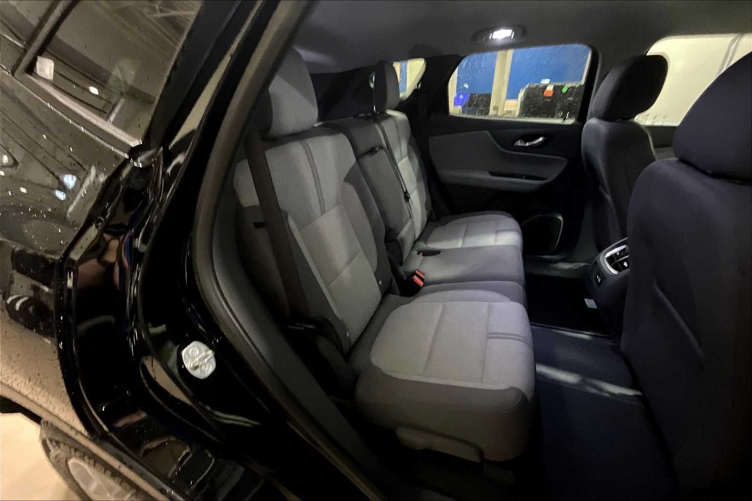 2021 Chevrolet Blazer 2LT photo 25