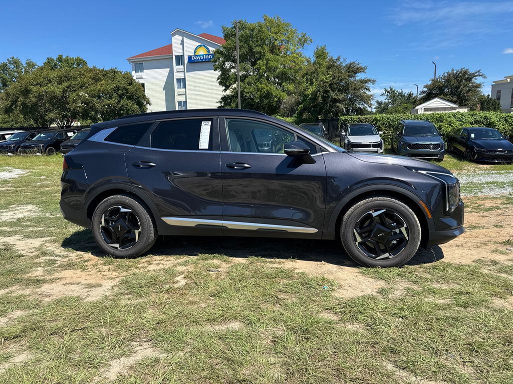 2026 Kia Sportage EX photo 2
