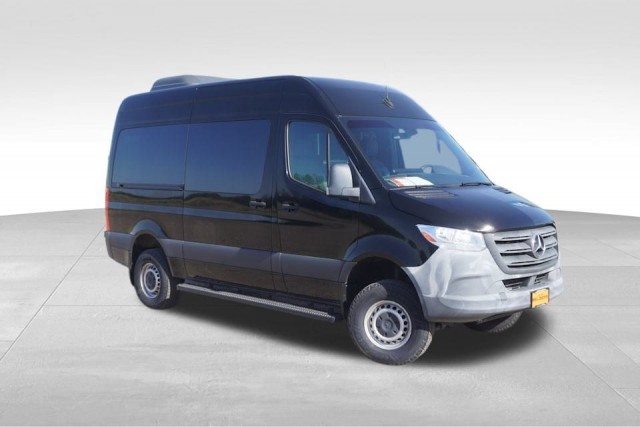 PRE-OWNED 2019 MERCEDES-BENZ SPRINTER 2500 PASSENGER 144 WB 4MATIC® VAN
