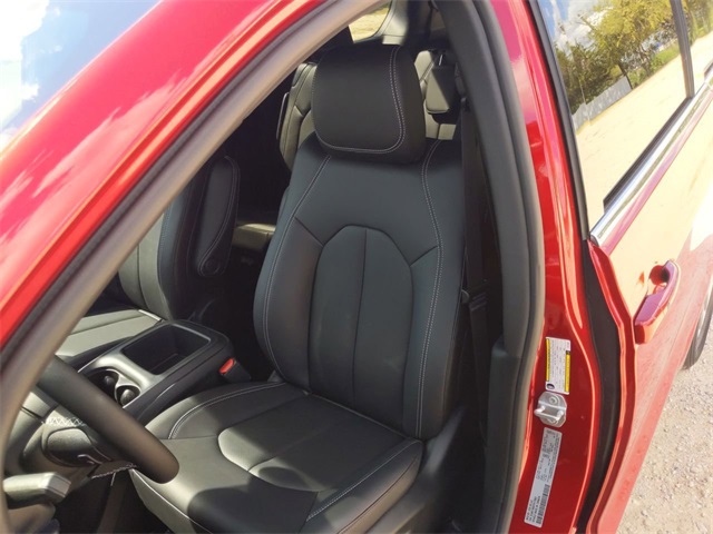 2026 Chrysler Pacifica photo 13