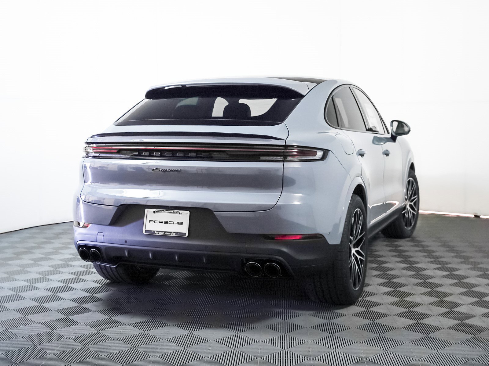 2025 Porsche Cayenne Coupe photo 10