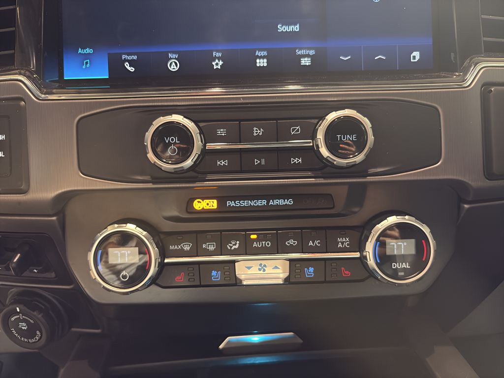 2022 Ford F-350 Limited photo 10