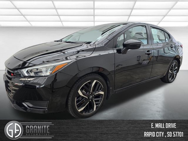 2024 Nissan Versa Sedan SR's photo