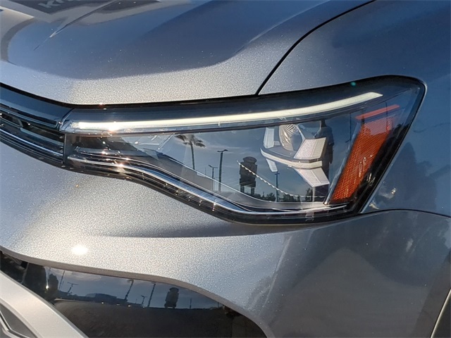 2025 Volkswagen Taos S photo 4