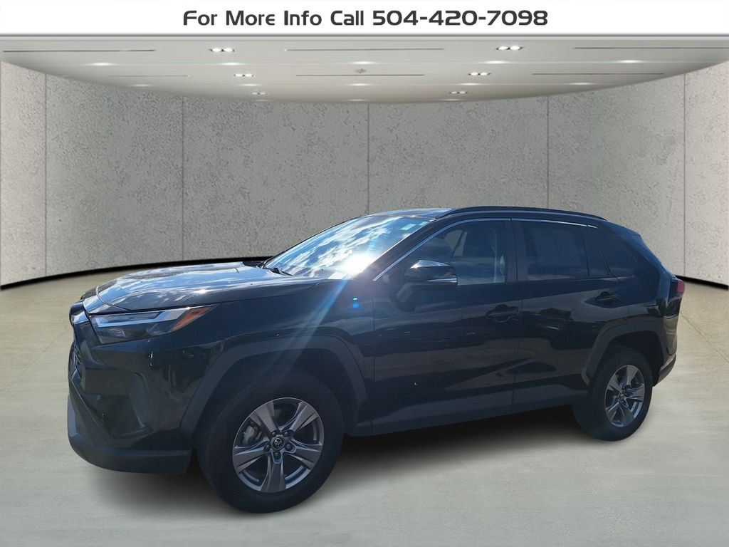 2022 Toyota RAV4 XLE's photo