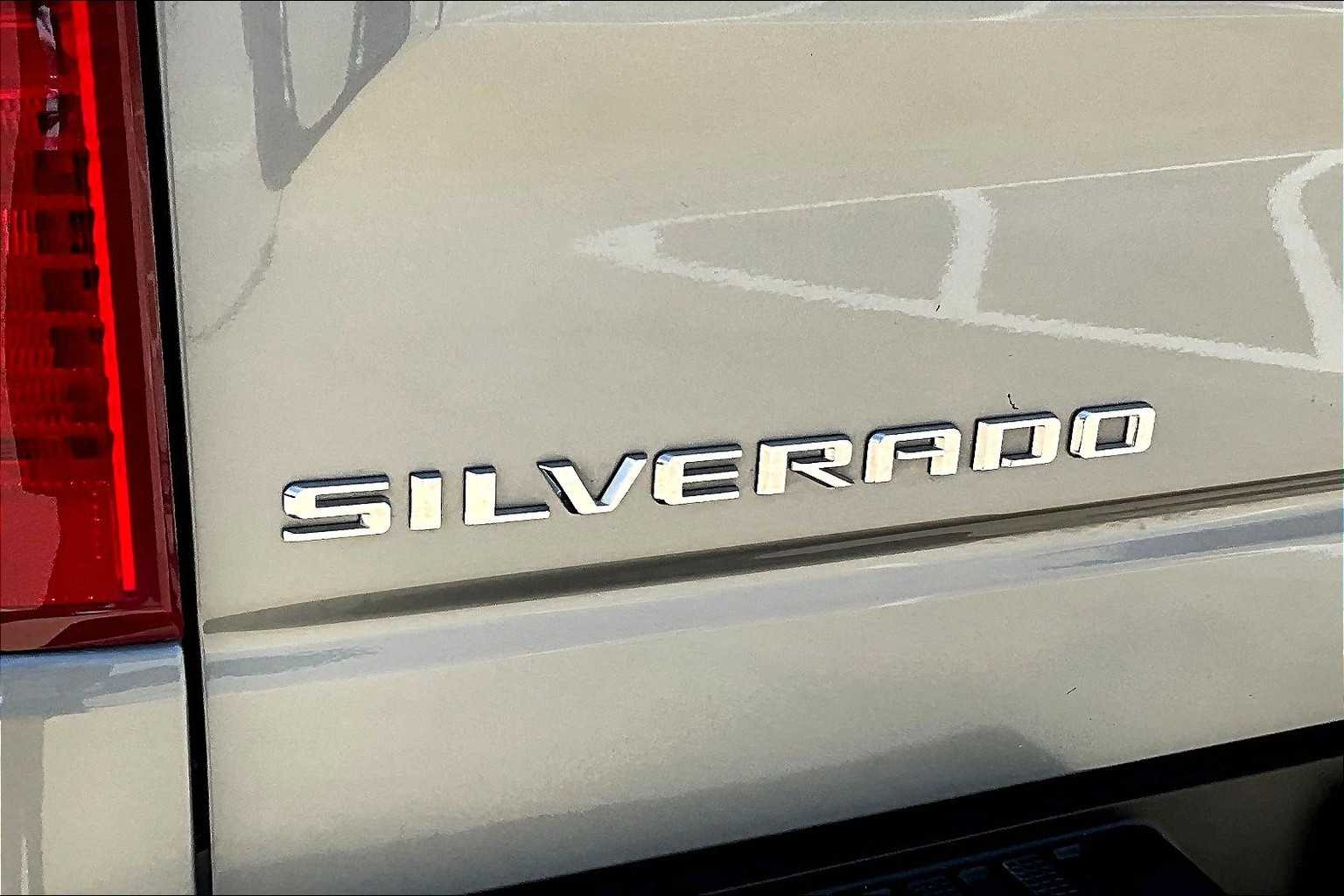 2025 Chevrolet Silverado 1500 Custom photo 55