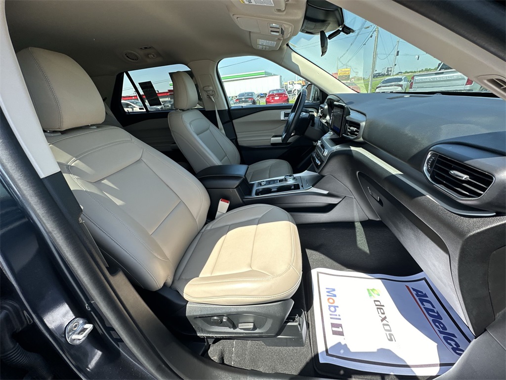2023 Ford Explorer XLT photo 22