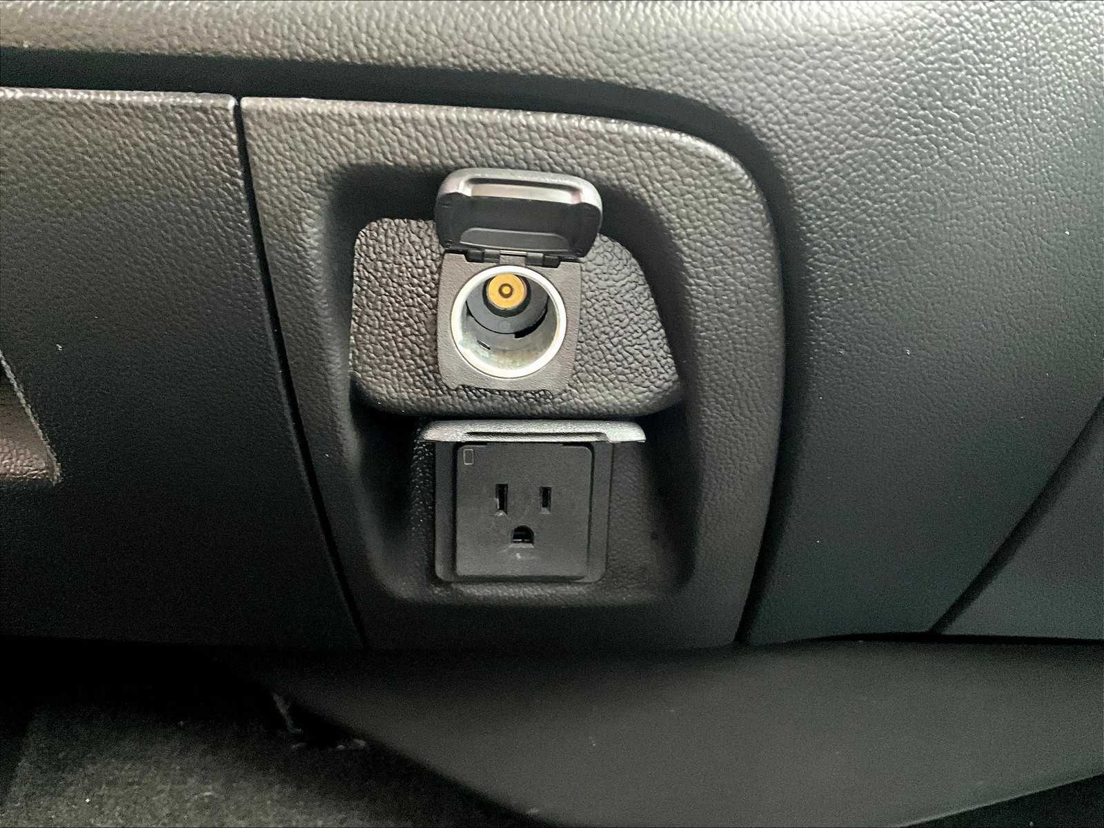 2016 Chevrolet Silverado 1500 LT photo 27
