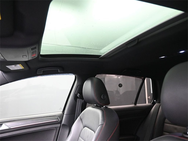 2019 Volkswagen Golf GTI Autobahn photo 9