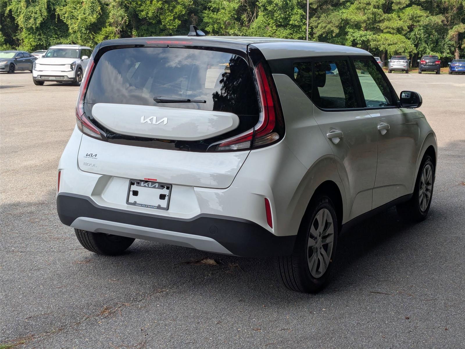 2025 Kia Soul LX photo 3