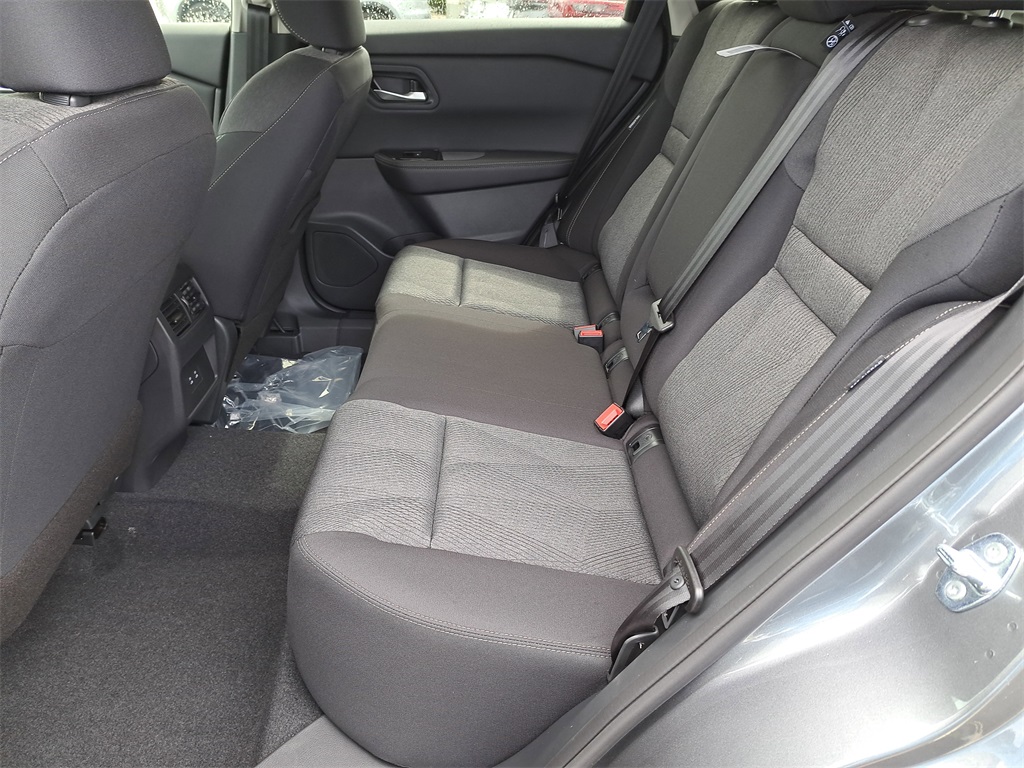 2026 Nissan Rogue SV photo 12