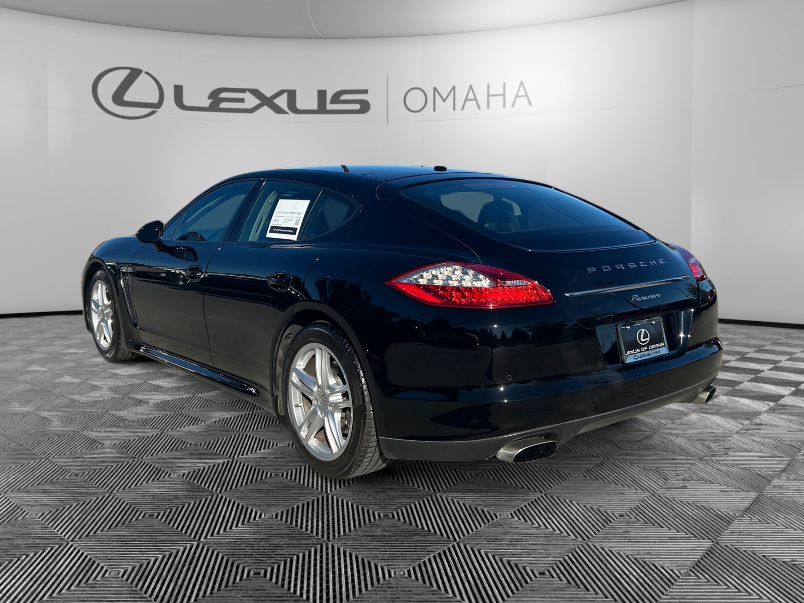 2012 Porsche Panamera 4 photo 3
