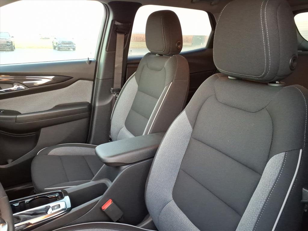 2026 Chevrolet Trailblazer LT photo 3