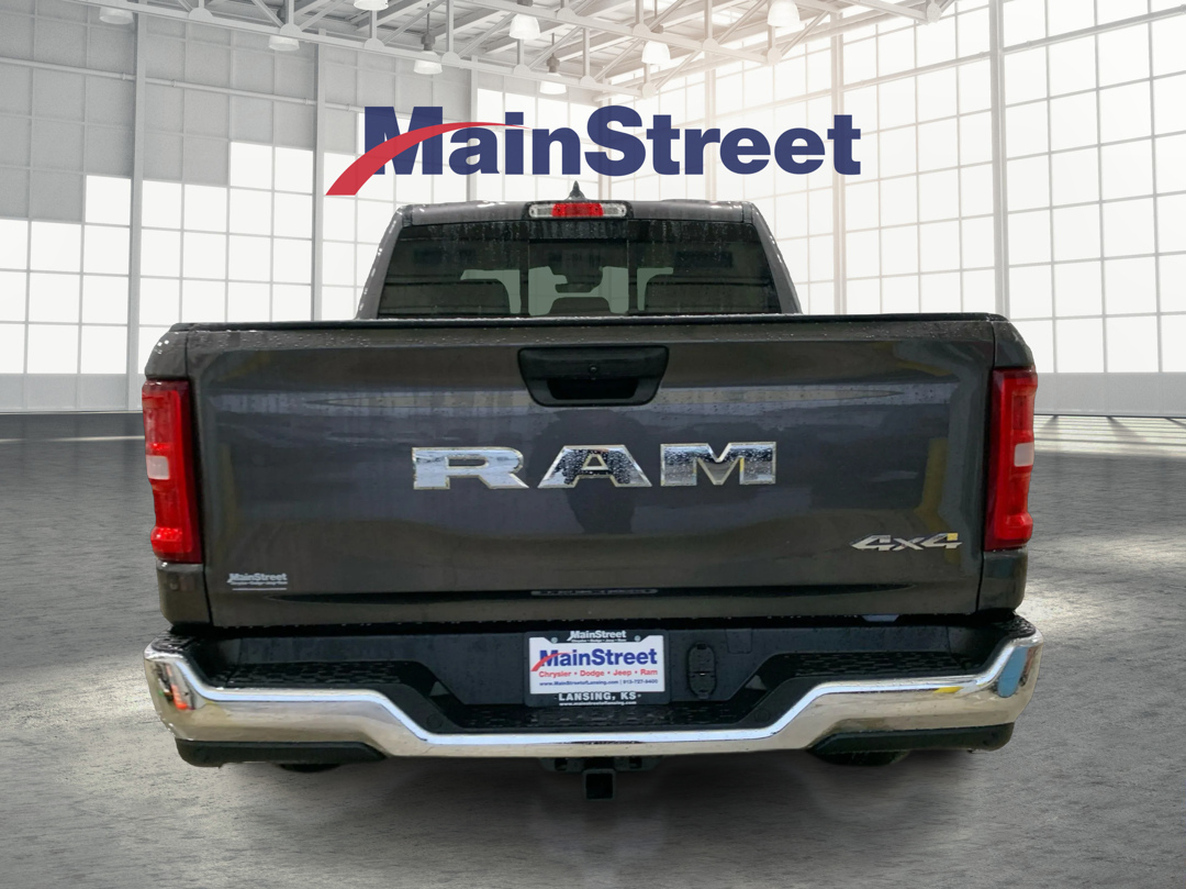 2025 Ram 1500 Tradesman photo 4