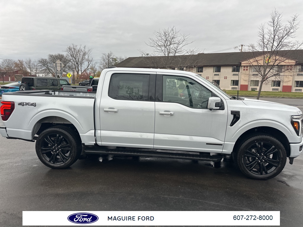 2025 Ford F-150 Lariat photo 3