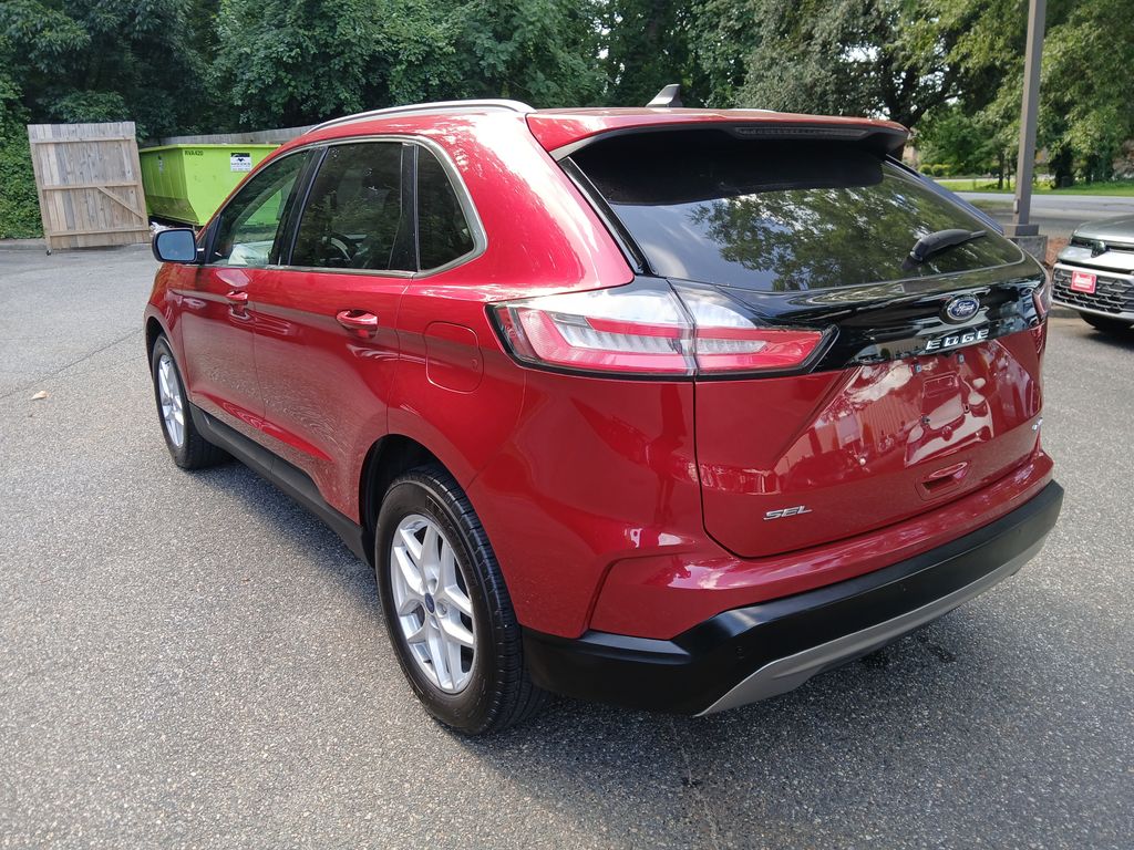 2022 Ford Edge SEL photo 3