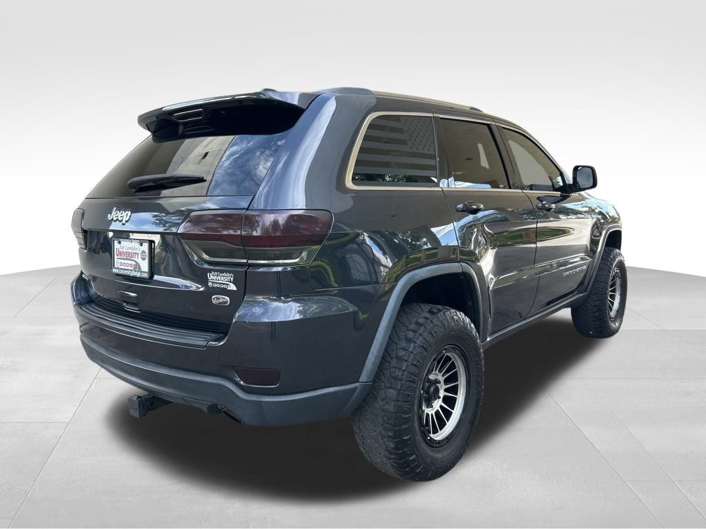 2015 Jeep Grand Cherokee Laredo photo 2