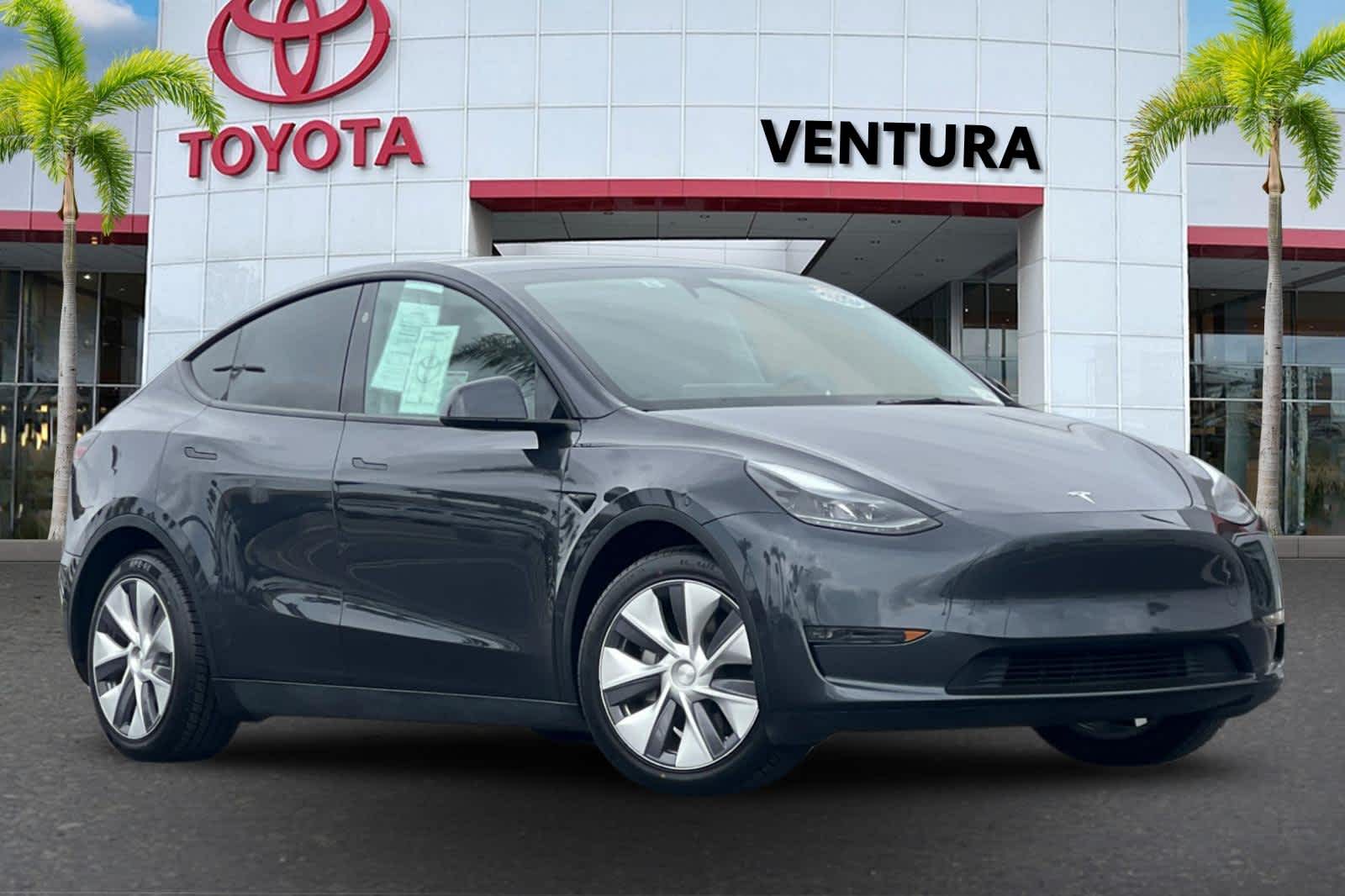 Used 2024 Tesla Model Y Long Range with VIN 7SAYGAEE5RF085377 for sale in Ventura, CA