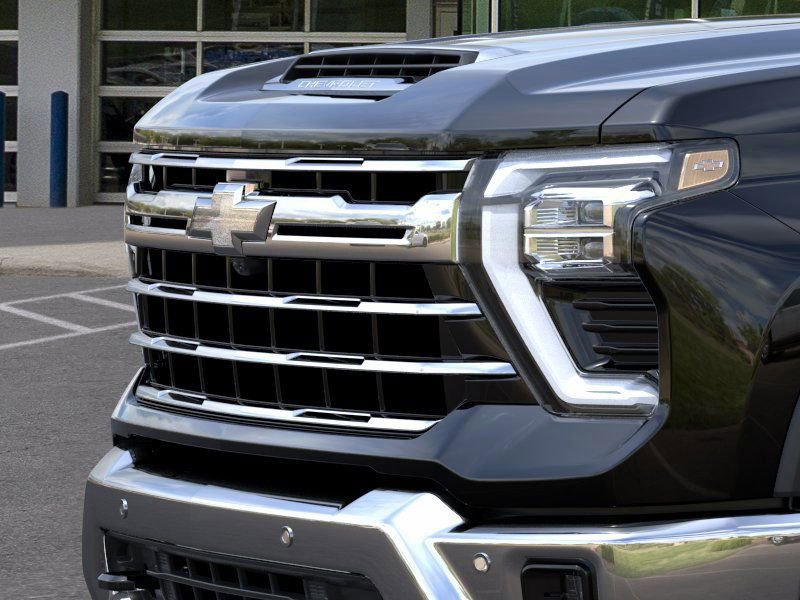 2026 Chevrolet Silverado 2500HD LTZ photo 13