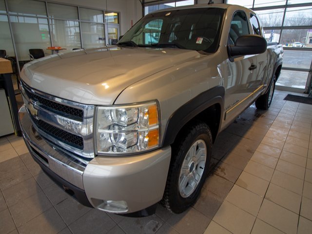 Used 2009 Chevrolet Silverado 1500 1LT with VIN 1GCEK29089Z274358 for sale in Davison, MI