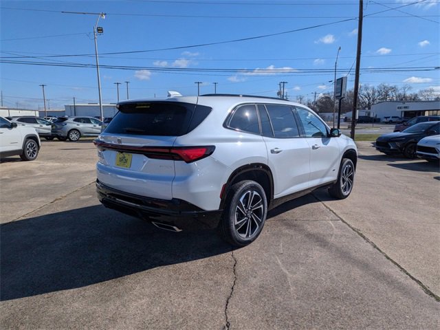 2025 Buick Enclave Sport Touring photo 4