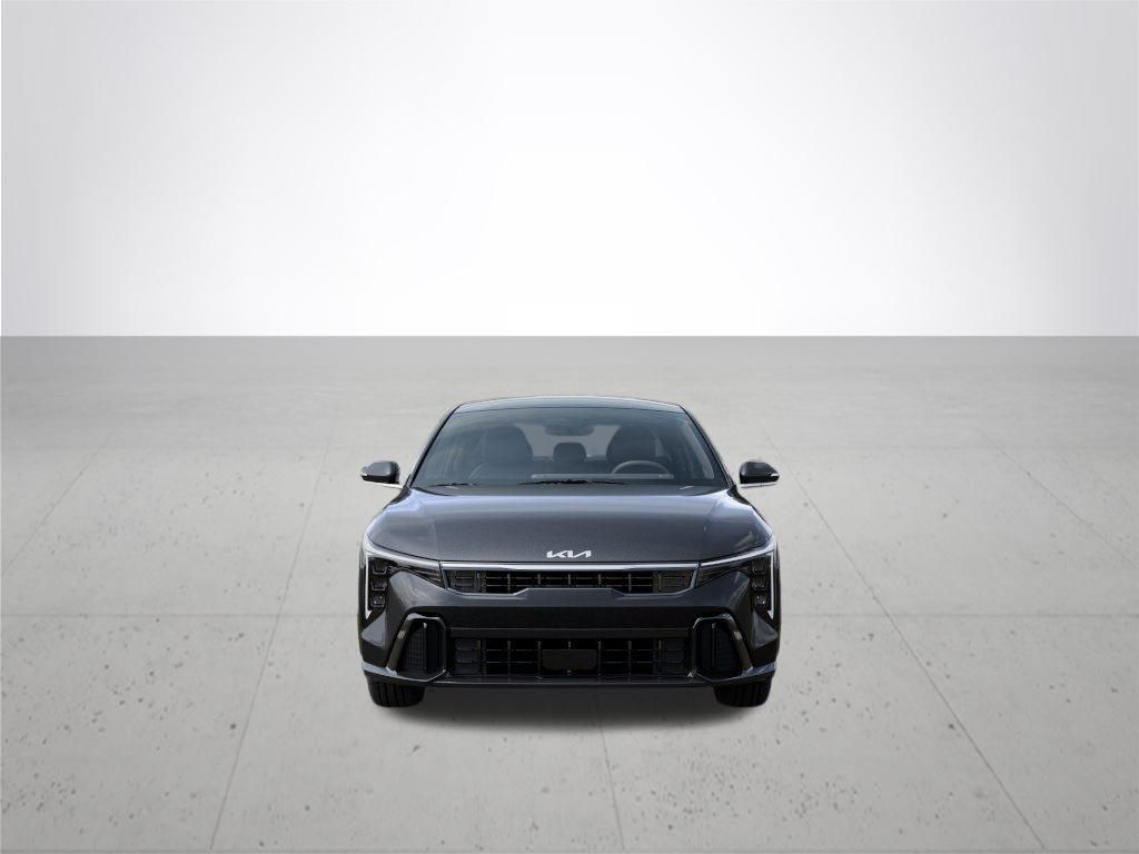 2025 Kia K4 GT-Line photo 2