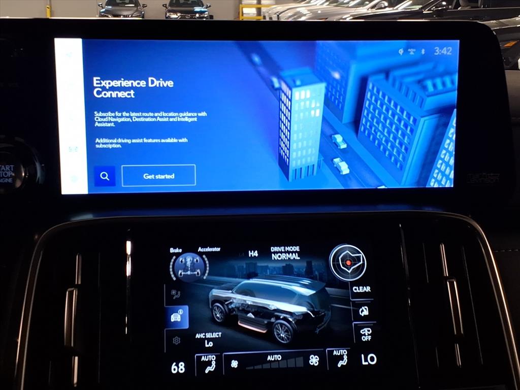 2025 Lexus LX 600 Luxury photo 7