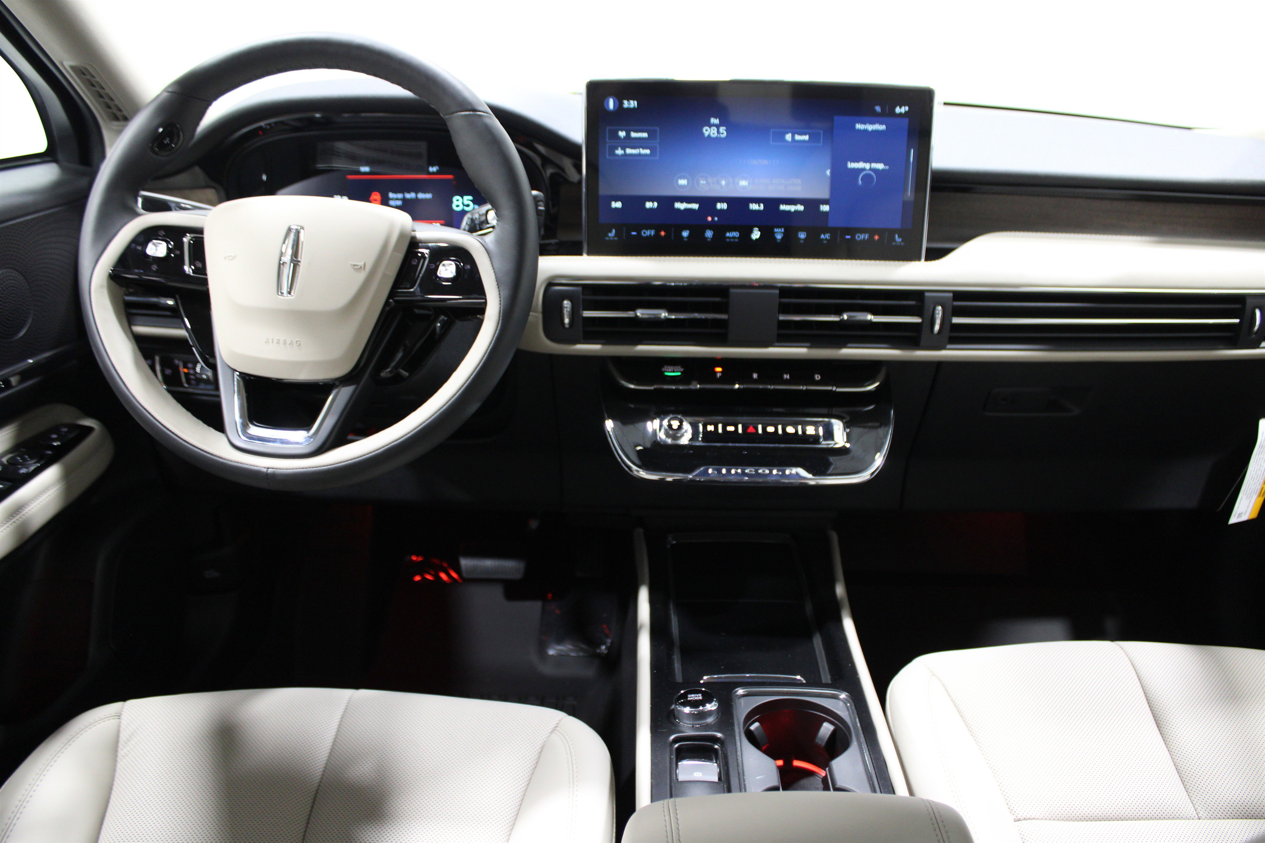 2025 Lincoln Corsair Grand Touring photo 2