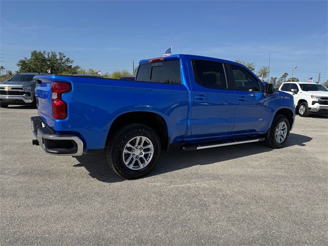 2025 Chevrolet Silverado 1500 LT photo 4