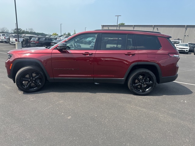 2024 Jeep Grand Cherokee Limited photo 4