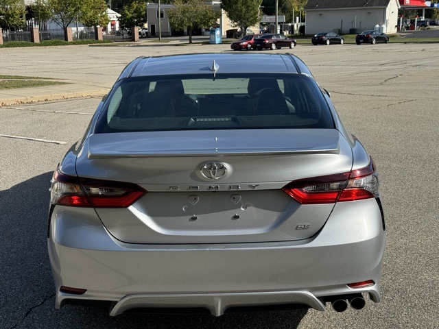 2024 Toyota Camry SE photo 5