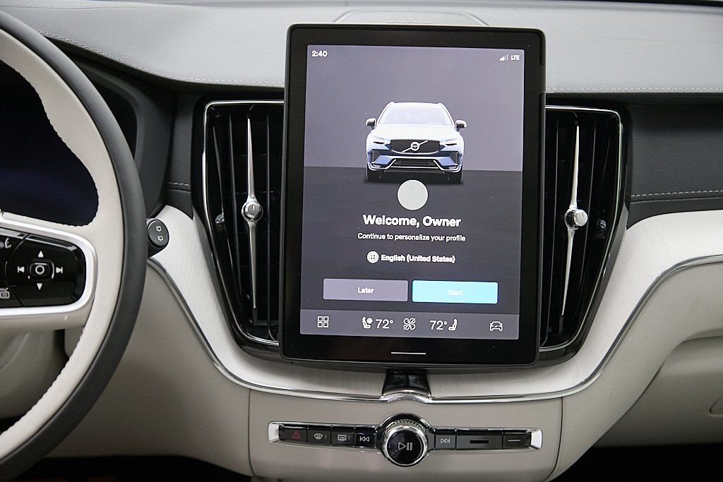 2026 VOLVO XC60 - Image 21