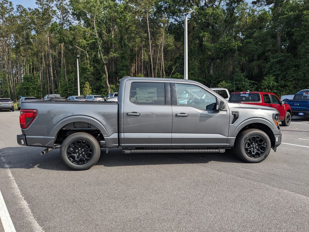 2025 Ford F-150 XLT photo 3