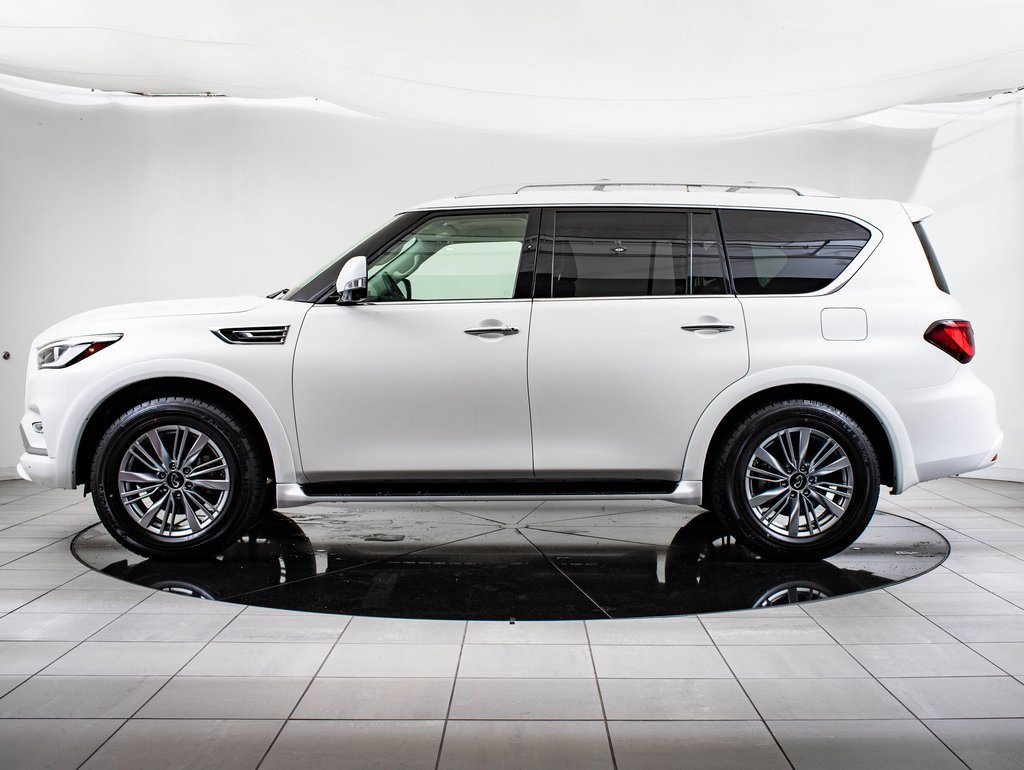 2021 Infiniti QX80 Luxe photo 5
