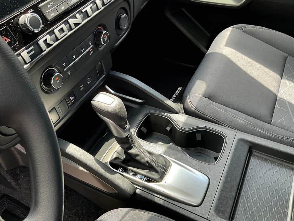 2025 Nissan Frontier SV photo 19