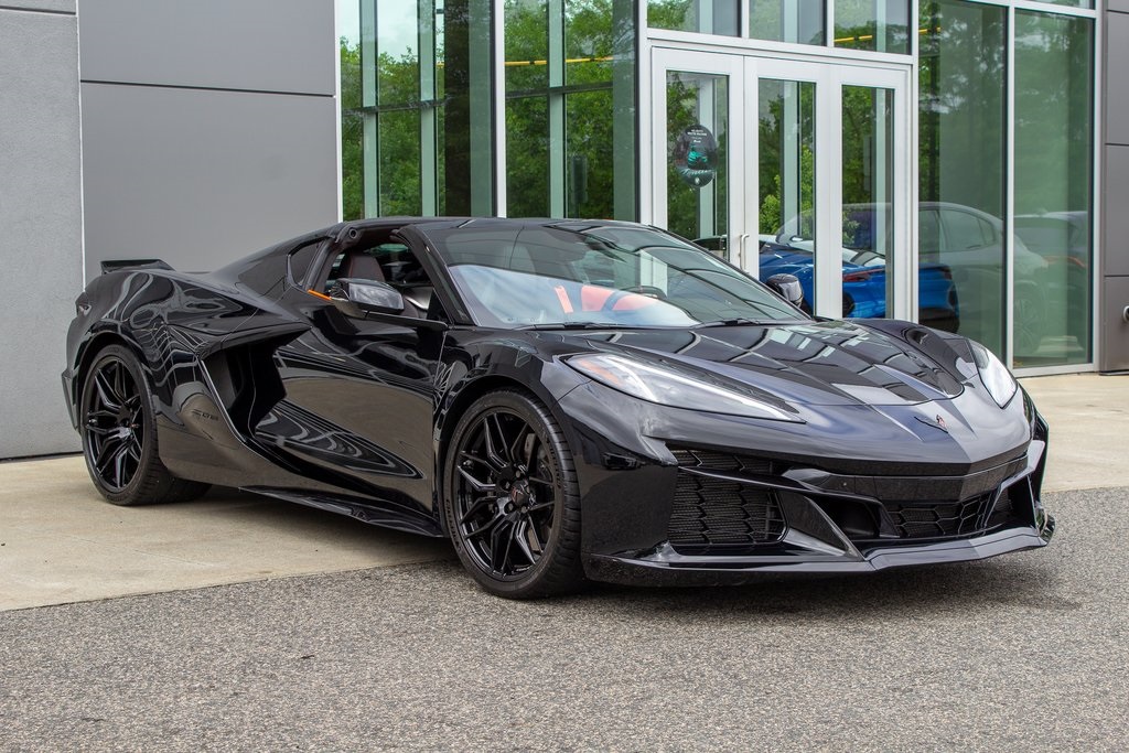 2025 Chevrolet Corvette Z06 3LZ photo 3