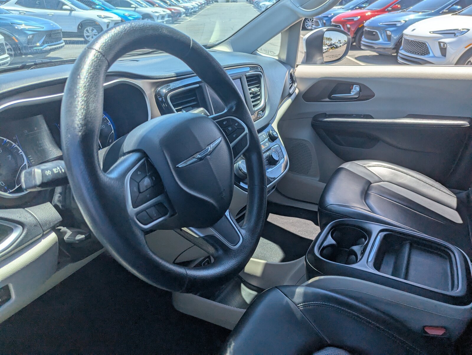 2021 Chrysler Voyager LXi photo 15