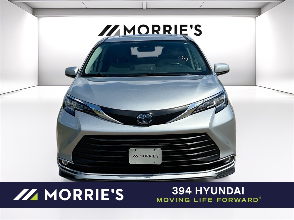 Used 2022 Toyota Sienna XLE with VIN 5TDYSKFC8NS071252 for sale in St. Louis Park, Minnesota