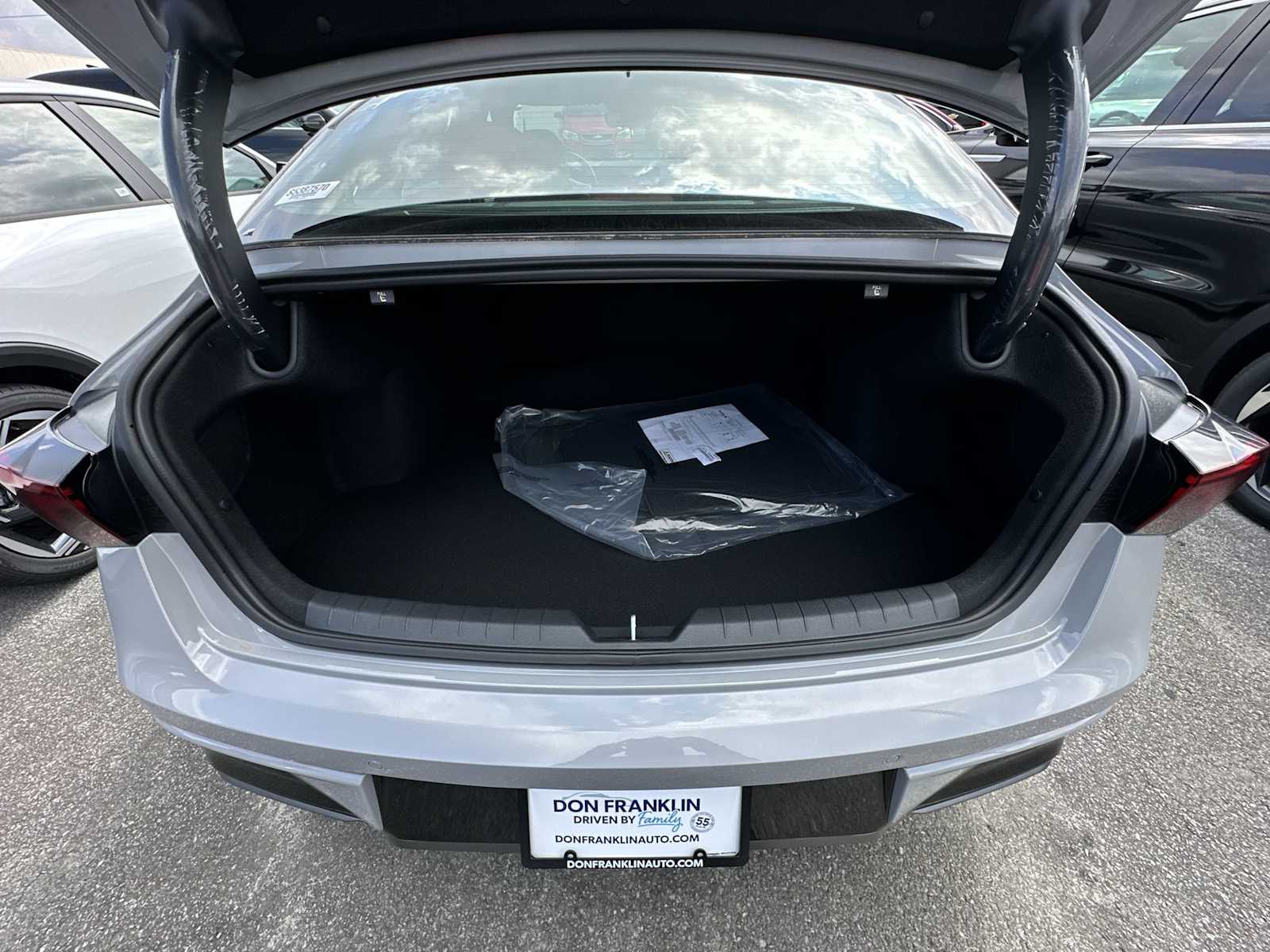 2025 Kia K5 GT-Line photo 16