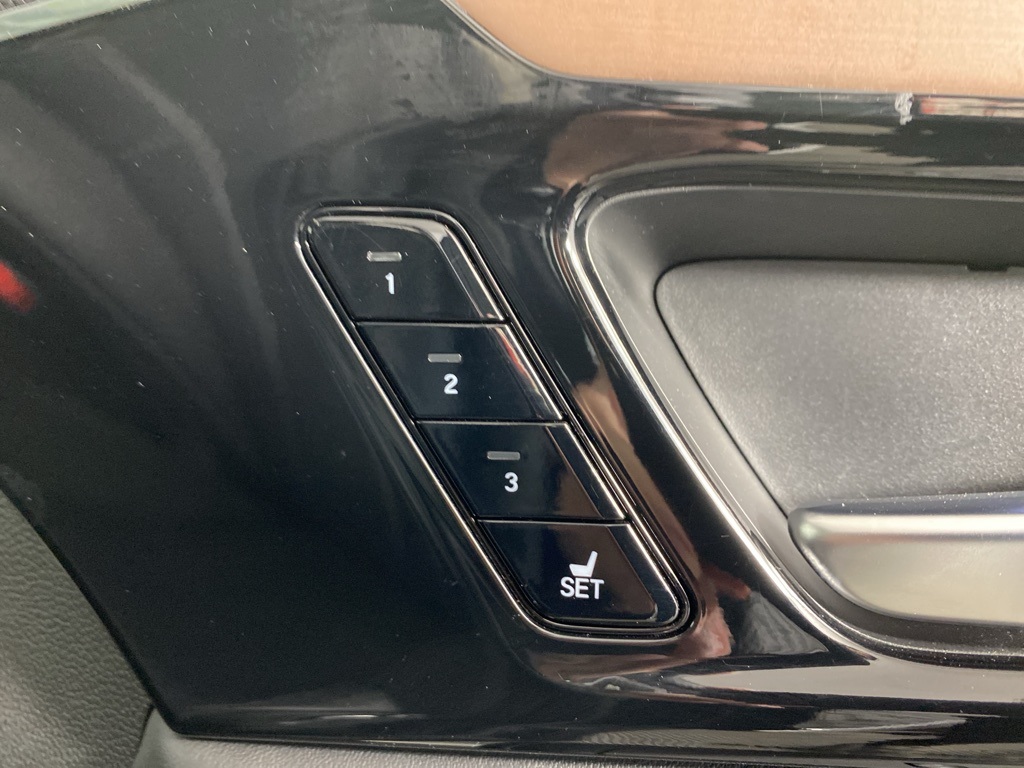 2022 Acura MDX SH-AWD Technology photo 36