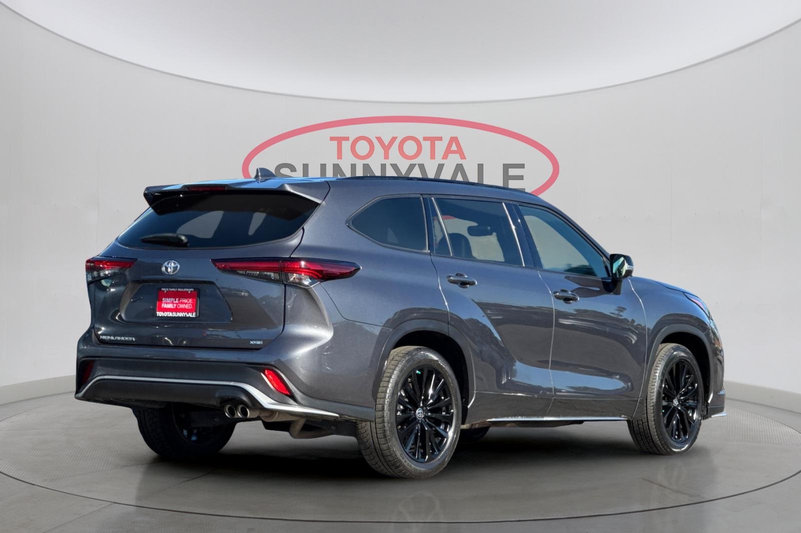2023 Toyota Highlander XSE photo 2