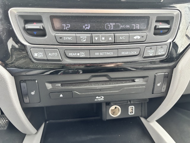 2019 Honda Pilot Touring photo 18