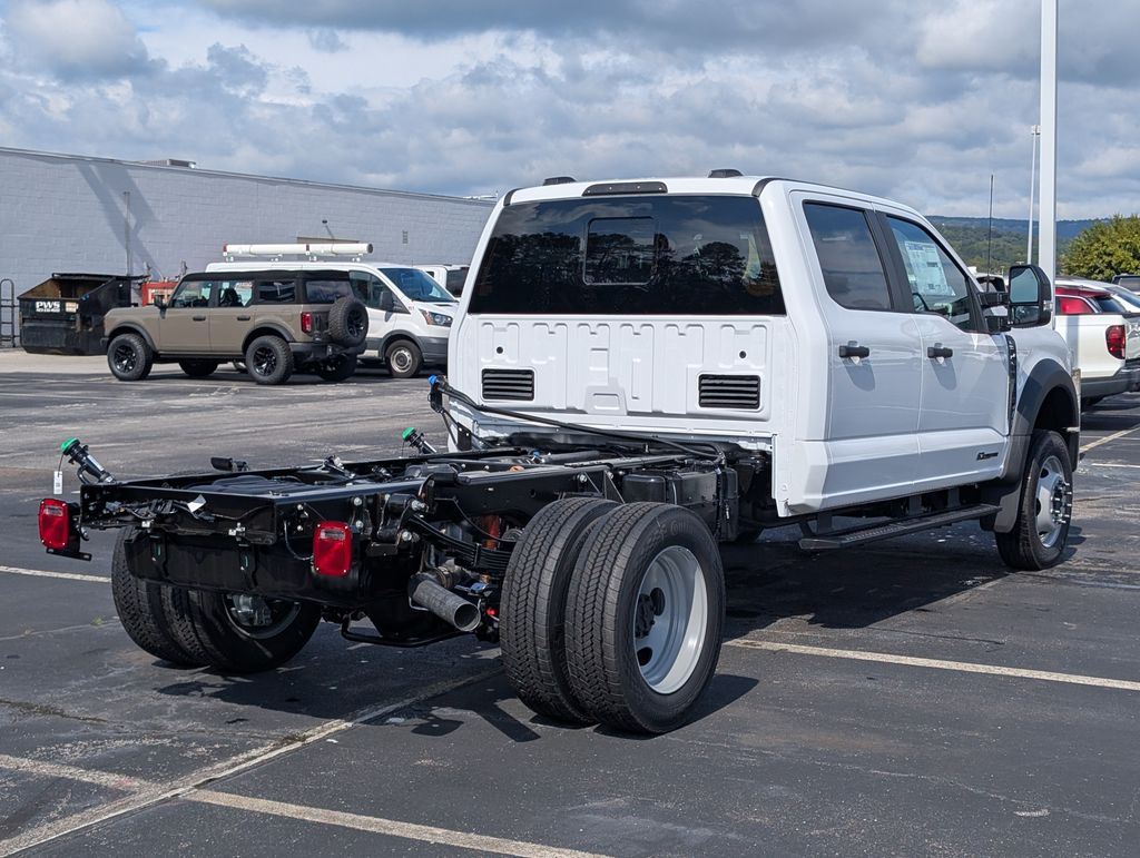 2026 Ford F-450 photo 4