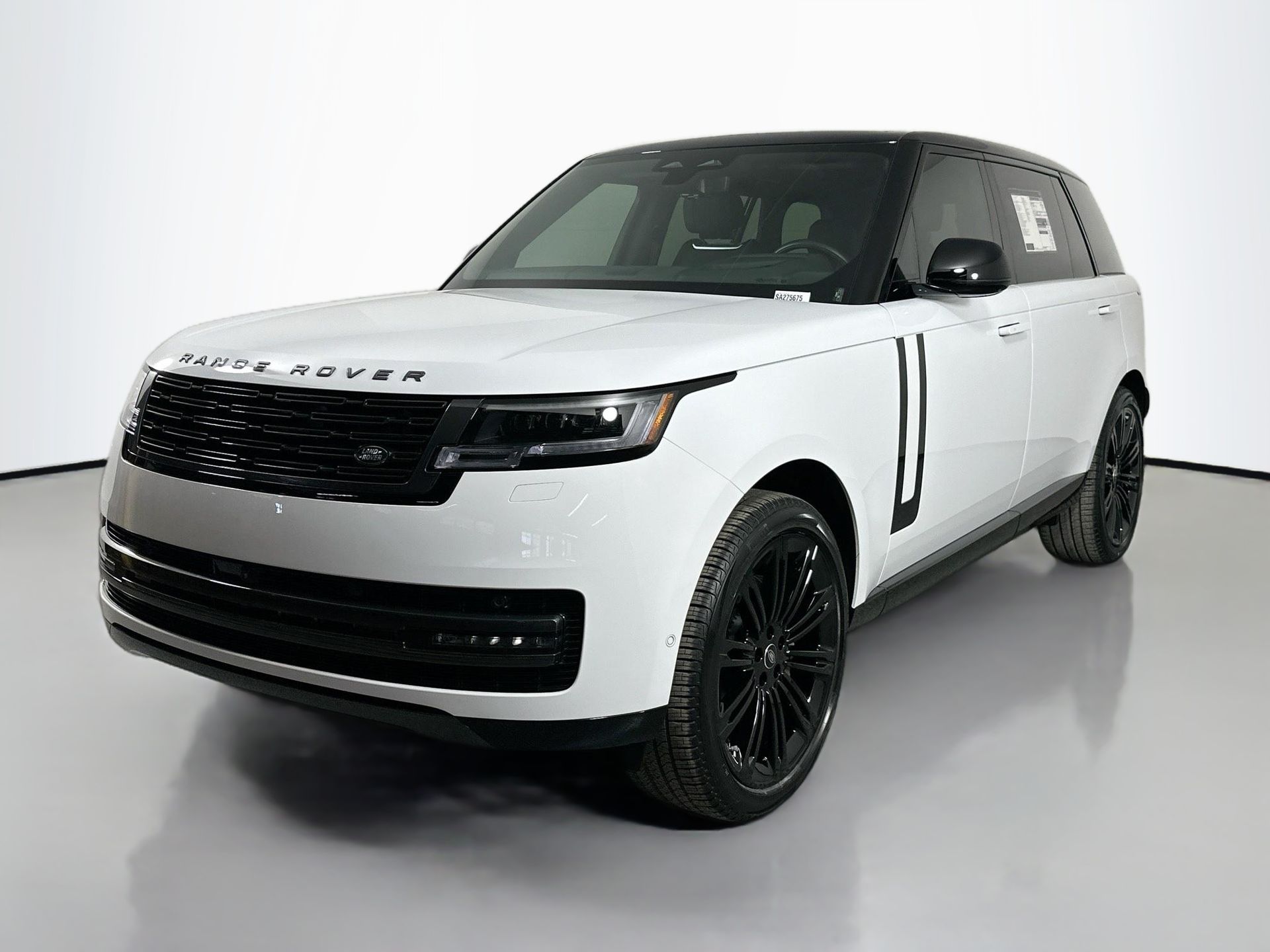 2025 Land Rover Range Rover SE's photo