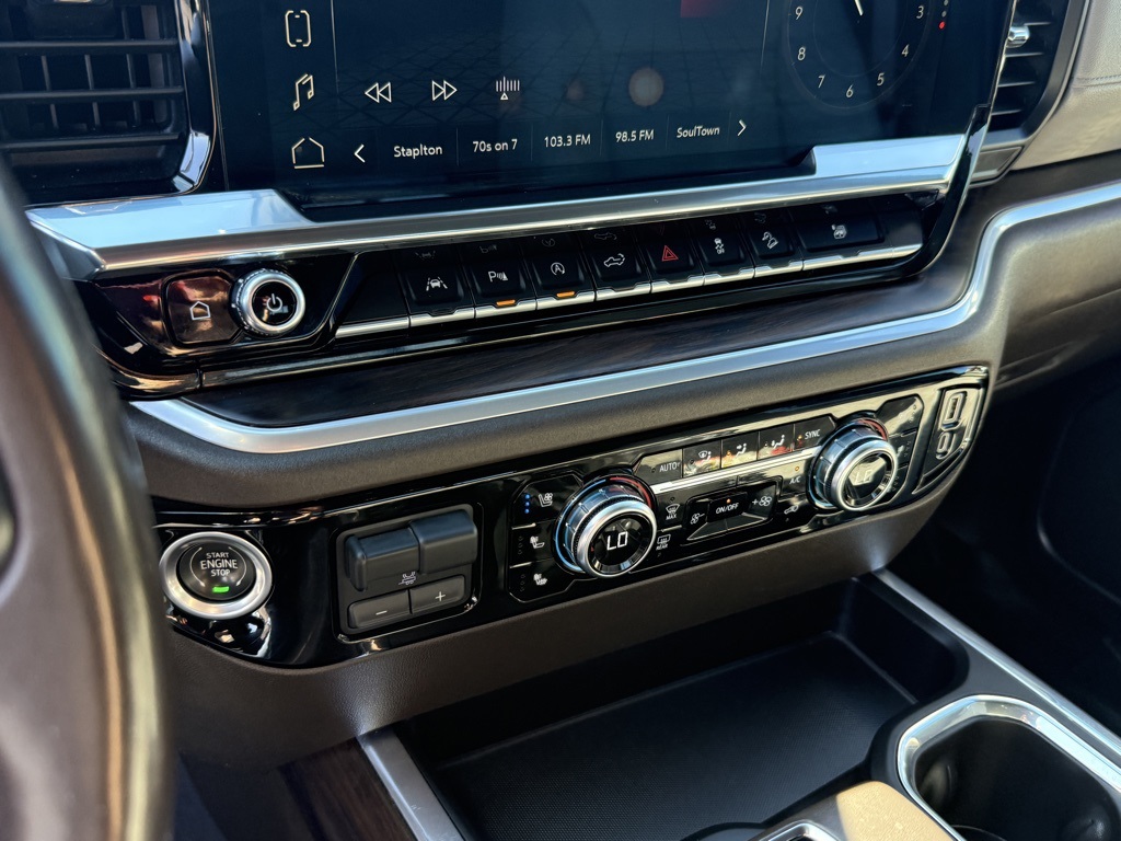 2022 Gmc Sierra SLT photo 14