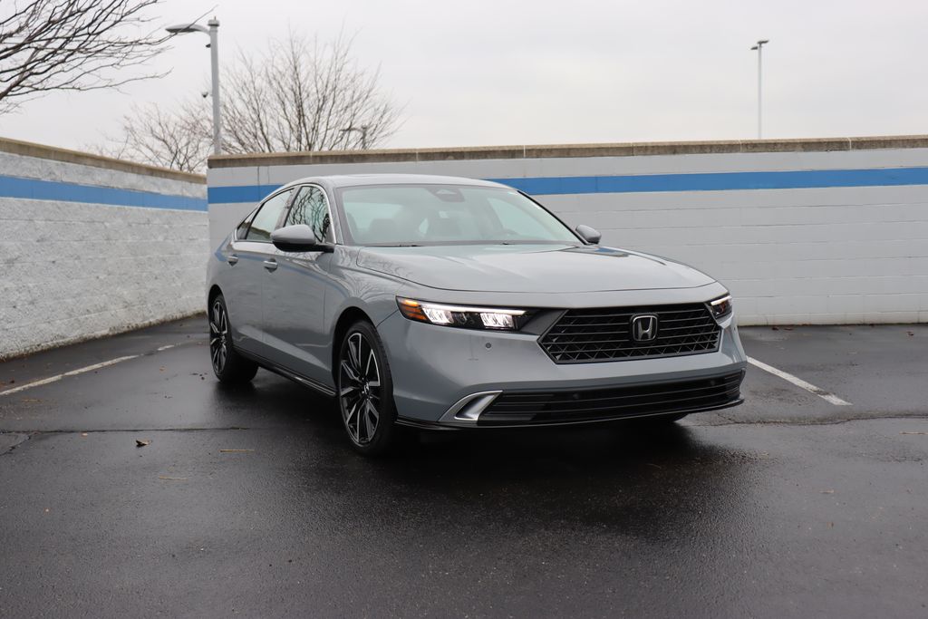 2025 Honda Accord Touring photo 7