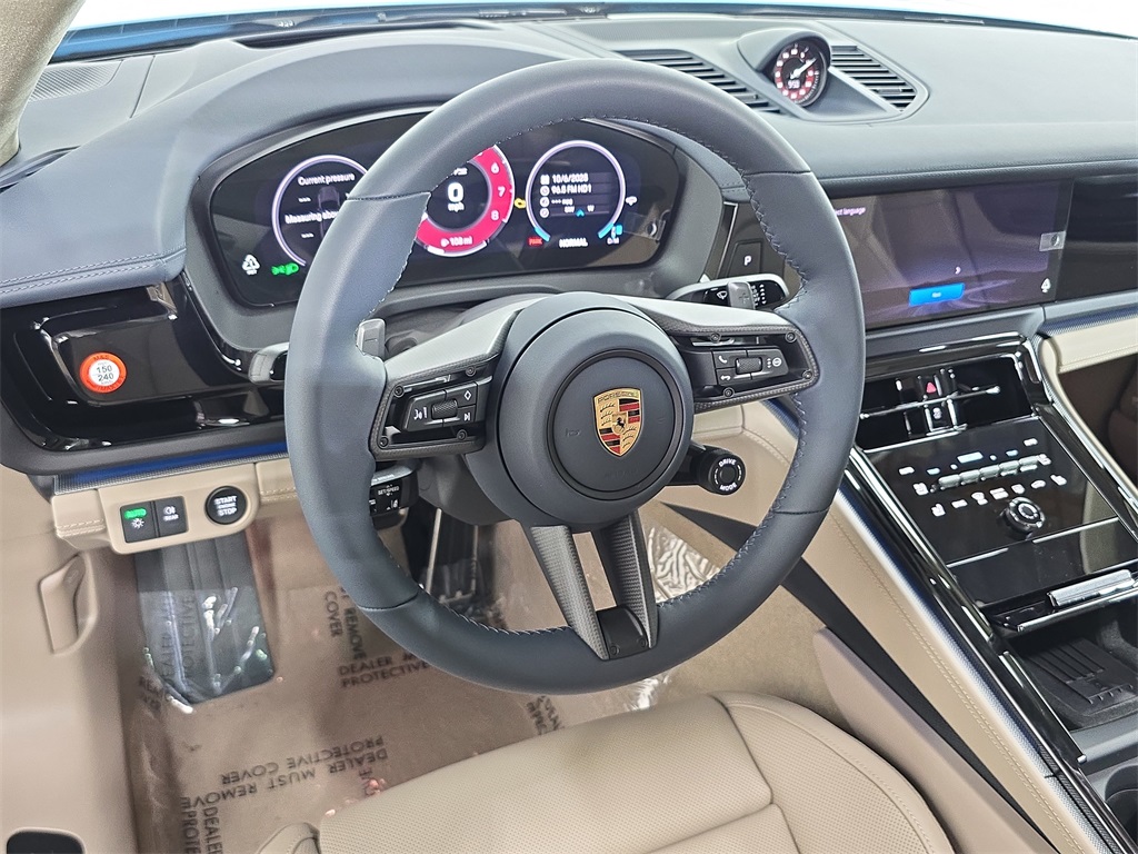 2026 Porsche Panamera GTS photo 4