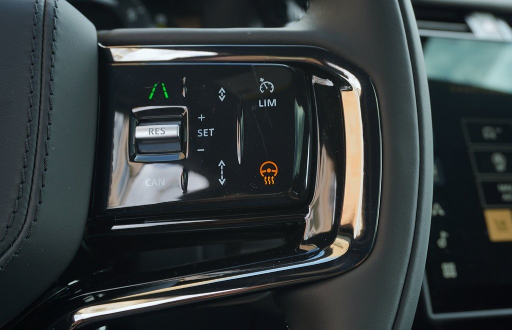 2026 LAND ROVER RANGE ROVER VELAR - Image 17