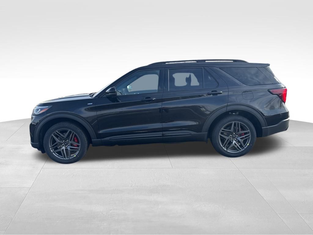 2026 Ford Explorer ST-Line photo 2