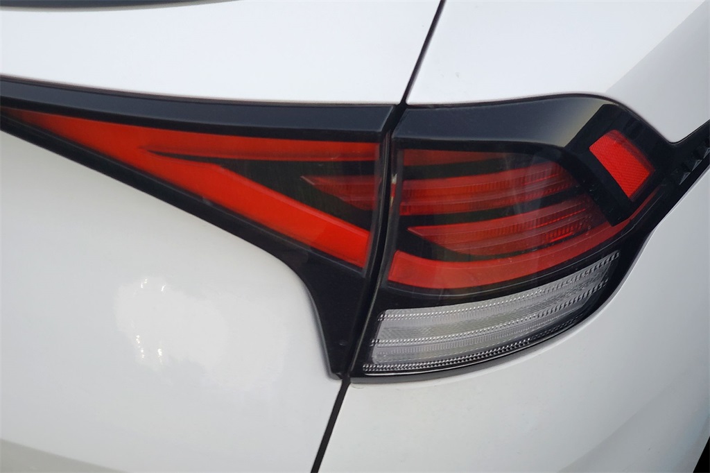 2024 Kia Sportage photo 3